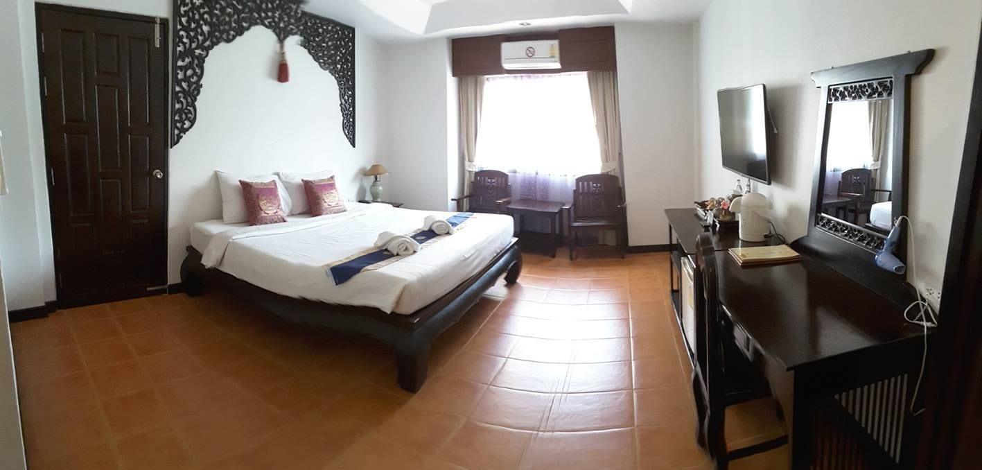Wangburapa Grand Hotel Chiang Mai Exterior photo