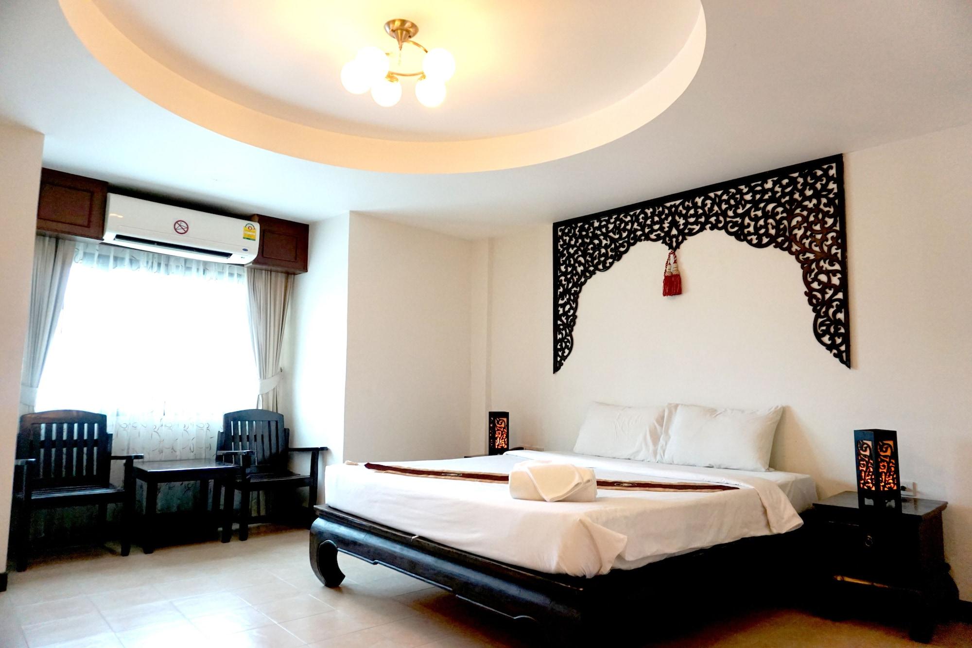 Wangburapa Grand Hotel Chiang Mai Exterior photo