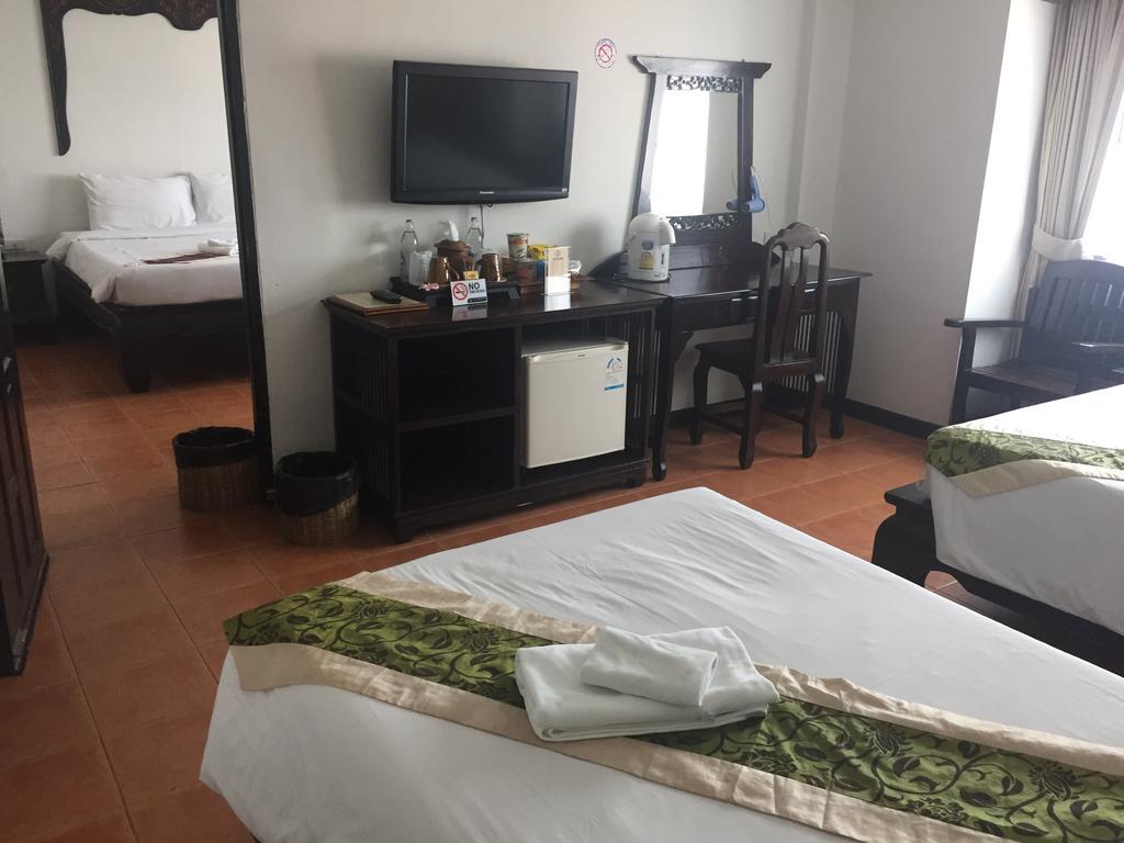Wangburapa Grand Hotel Chiang Mai Exterior photo
