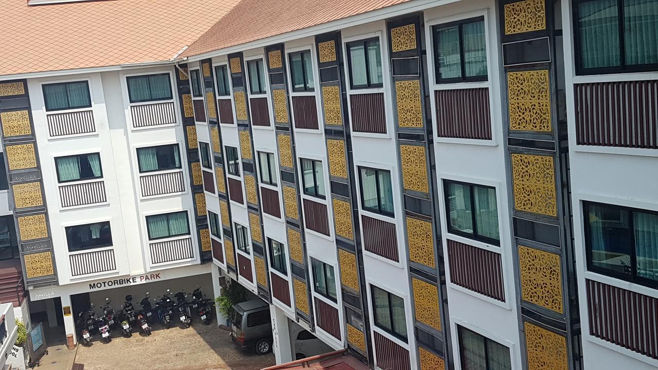 Wangburapa Grand Hotel Chiang Mai Exterior photo