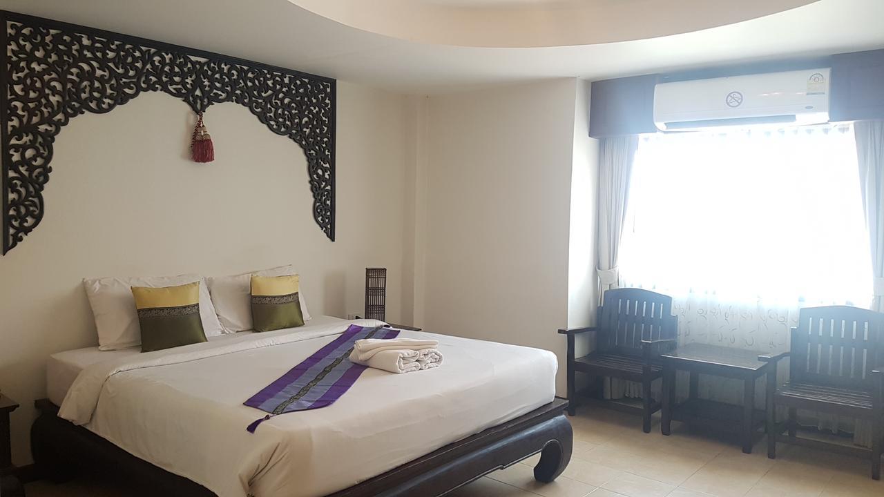 Wangburapa Grand Hotel Chiang Mai Exterior photo