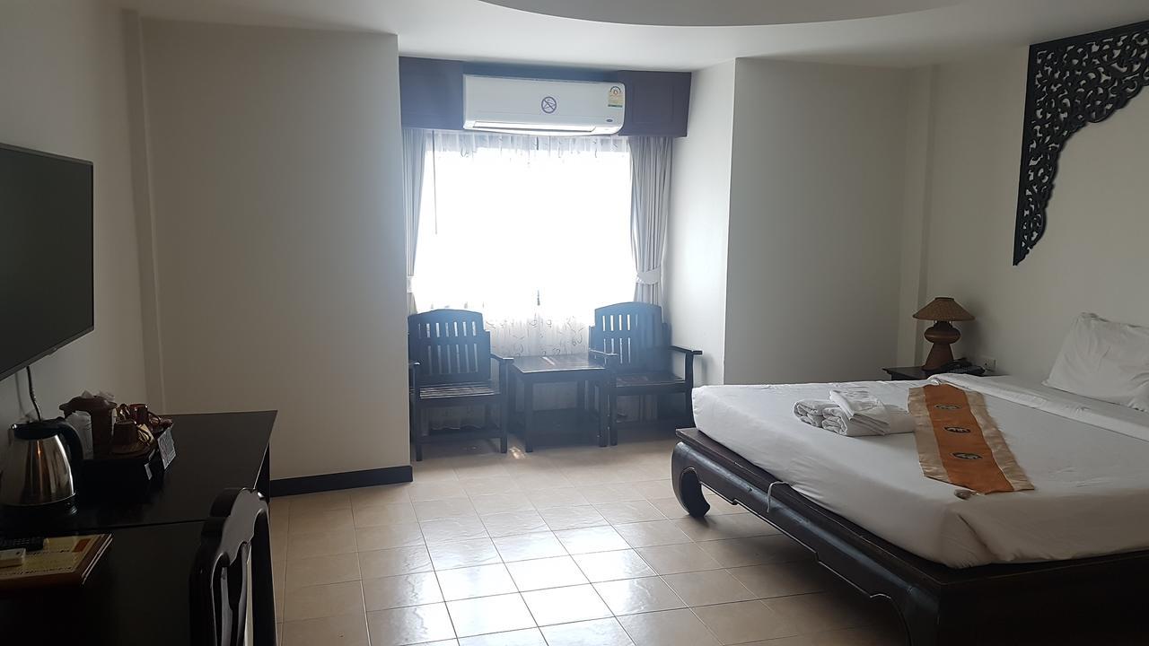 Wangburapa Grand Hotel Chiang Mai Exterior photo