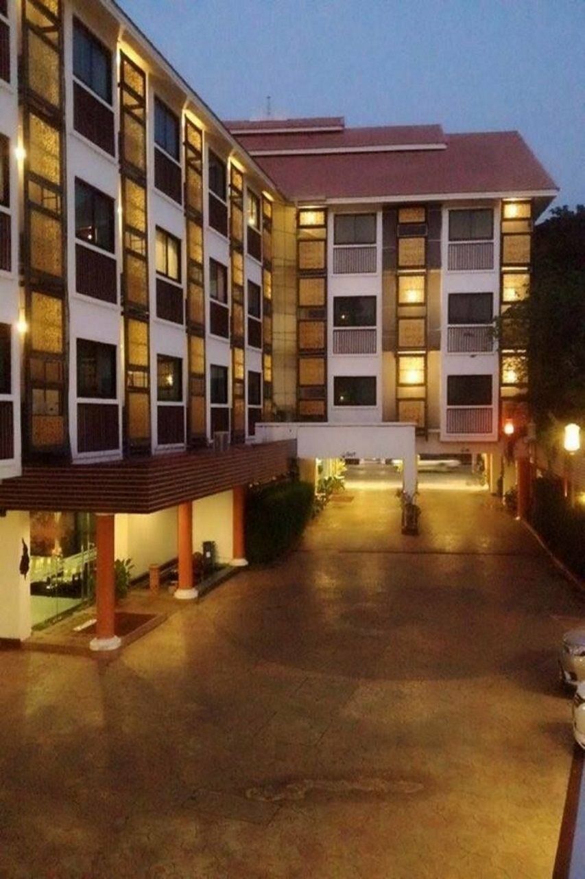 Wangburapa Grand Hotel Chiang Mai Exterior photo